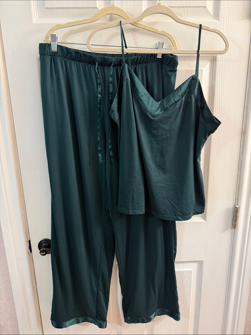 Ambrielle Deep Green Satin Cami and Wide-Leg Pajama Set